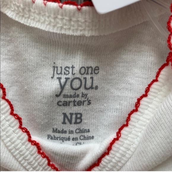 Carter’s Christmas onesie - Picture 3 of 3